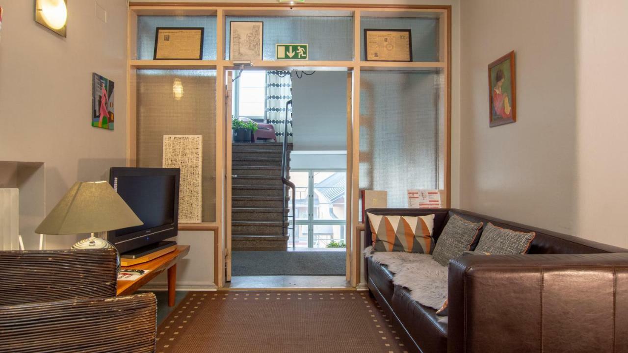 Hostel Buisto ポリ エクステリア 写真
